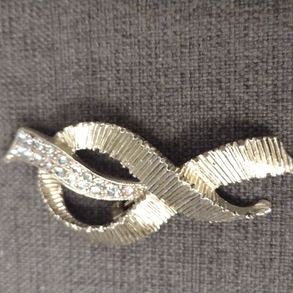 Nice design brooche - Picture 3 of 3